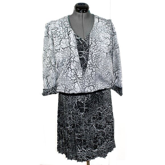 VINTAGE JOHN ROBERTS Sz 8 Black White Drop Waist Dress Maxi Party Pleated 80s - Picture 1 of 4